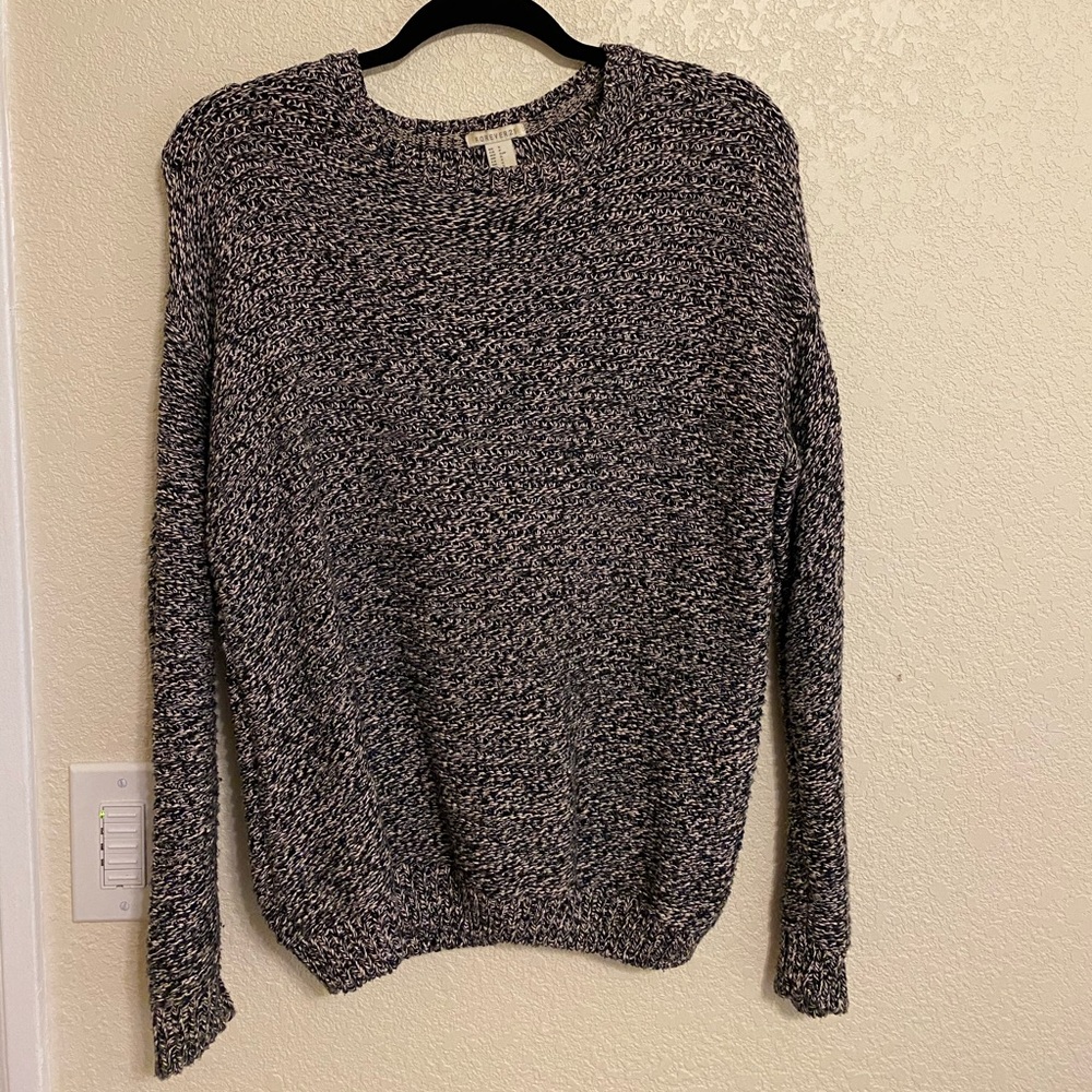 MARBLE KNIT // sweater 🤍🖤